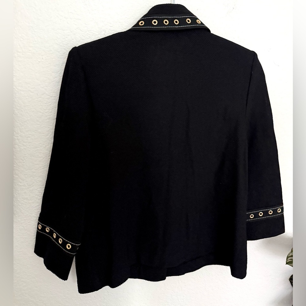 St. John Collection Honeycomb Novelty Knit Jacket Gold Buttons Grommet Blazer - Picture 5 of 5